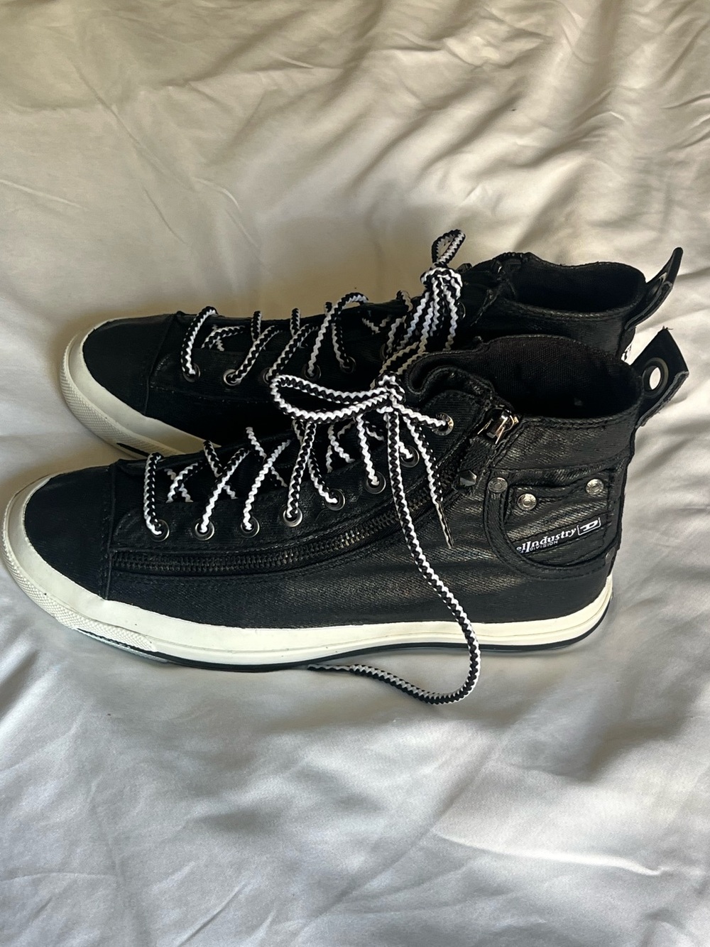 Diesel Black High-Top Sneakers with White Contrast Laces